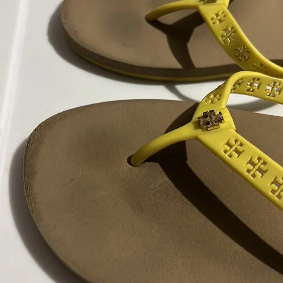 Tory Burch Flip Flops Size 9 - Picture 3 of 4